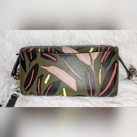 Kate Spade Eva Modern Feather Wallet On A Chain Green Multi EUC - Picture 3 of 12